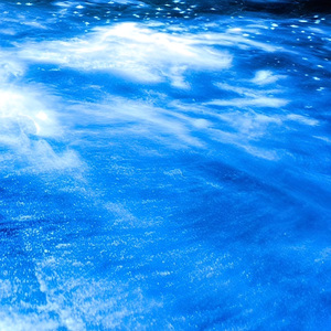 黑人把逼操出水的视频了
